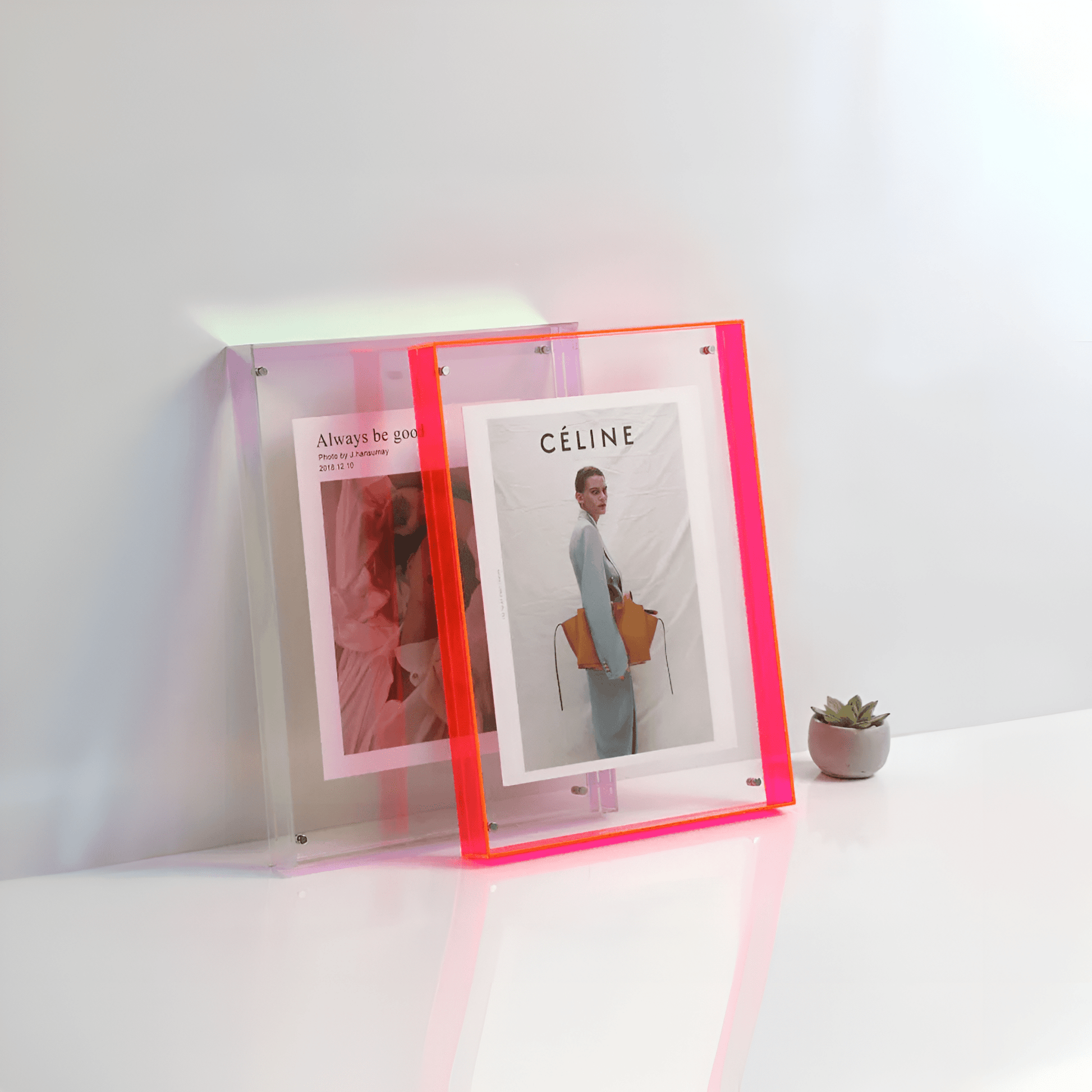 Vibrant Clear Picture Frame – Stylish Modern Display - Pexav