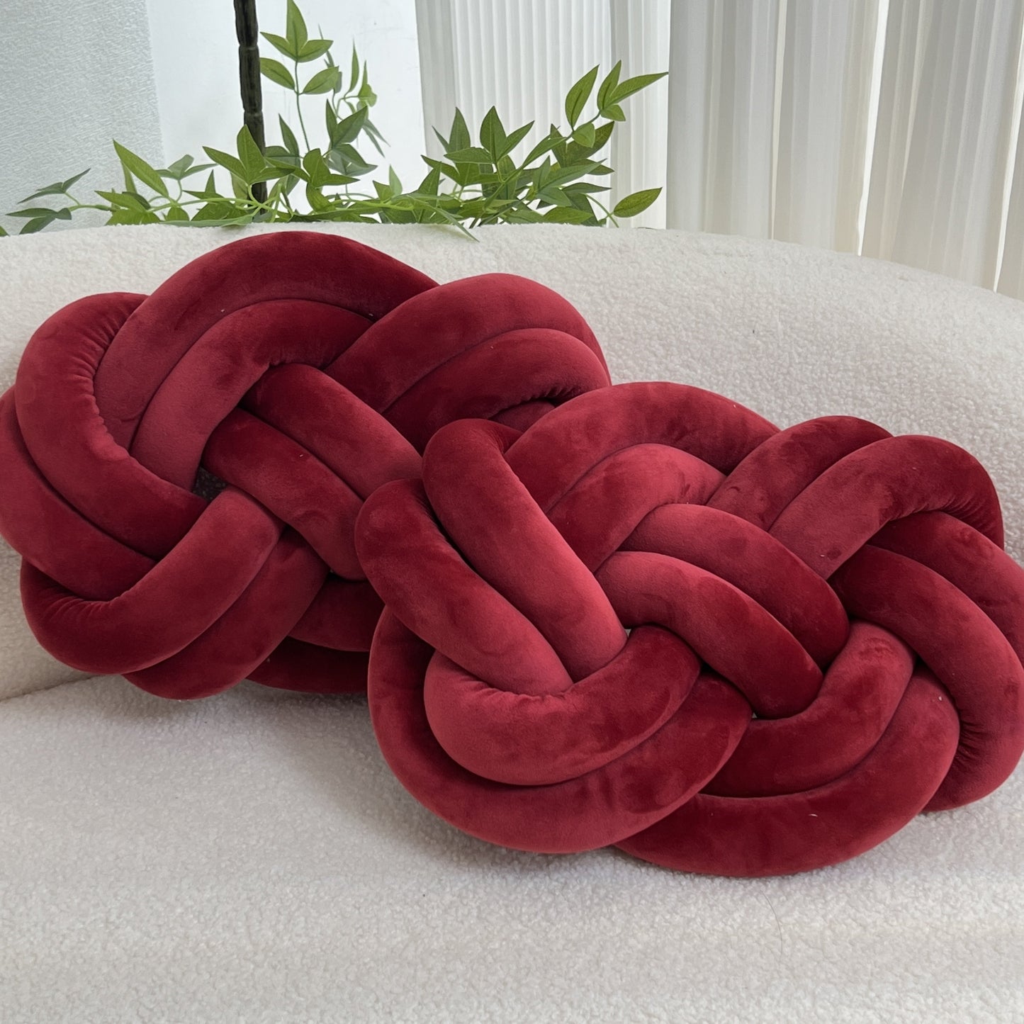 Comfortable Faux Fur Round Throw Pillows
