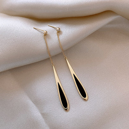 Chic Silver Tone Drop Earrings - Pexav