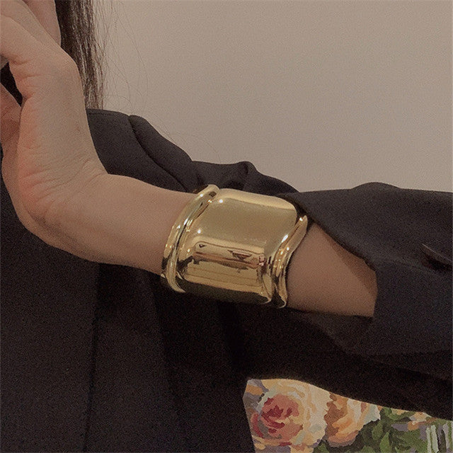 Beautiful Silver Wave Cuff Bracelet - Pexav