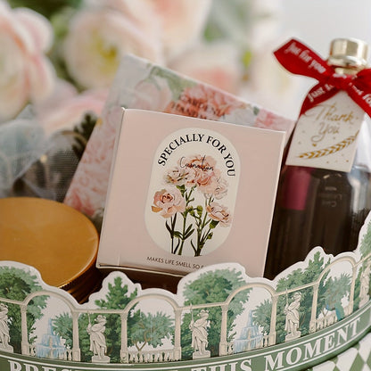 Beautiful Scented Candle Gift for Mom