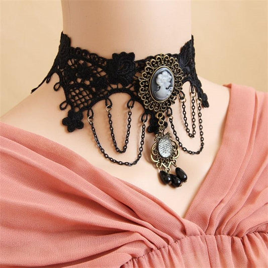 Edgy Chic Women's Necklace | Bold Fashion Jewelry - Pexav