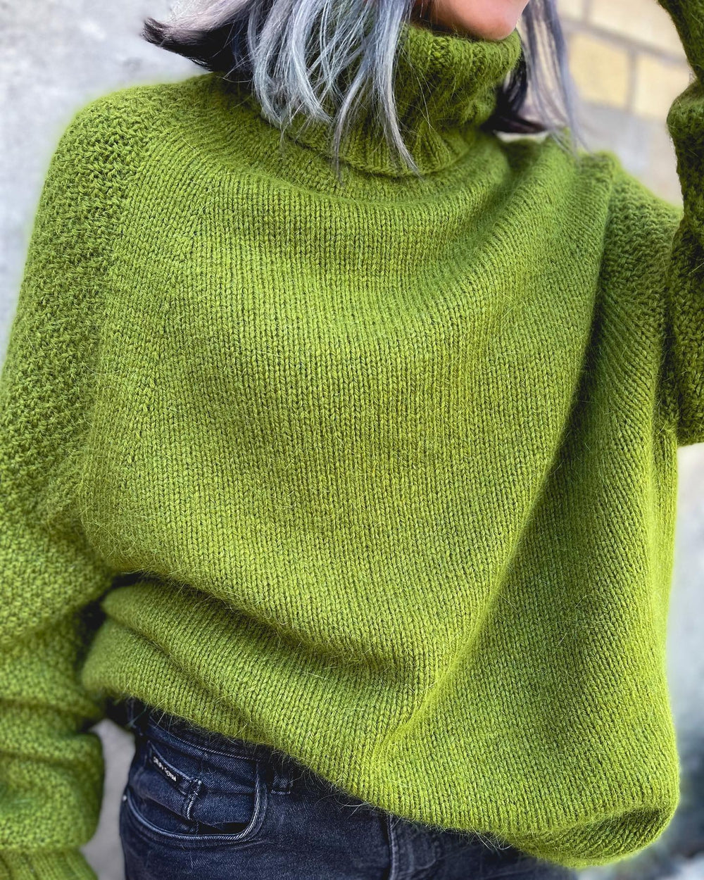 Large Olive Women's Cable Knit Turtleneck Sweater - Pexav