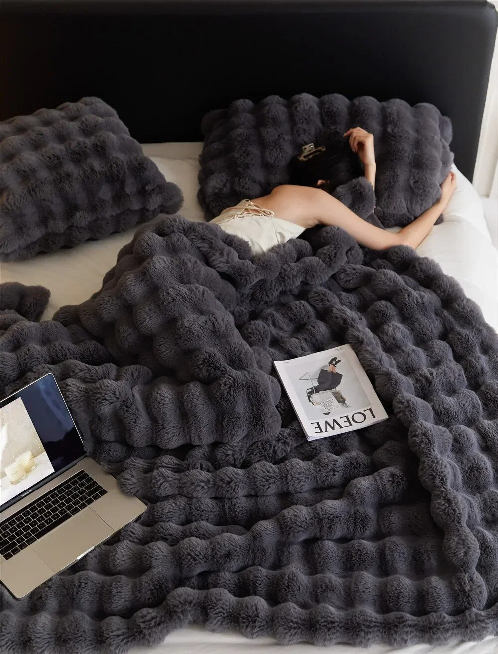 Soft Cozy Fleece Throw Blanket