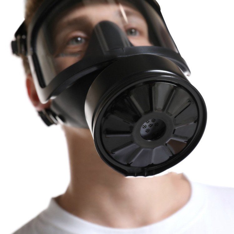 Tactical Gas Mask with Hydration System & Fog Resistant Lens
