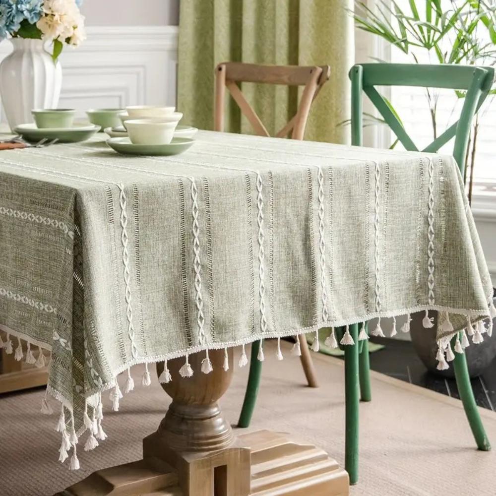Classic Natural Fiber Table Cover