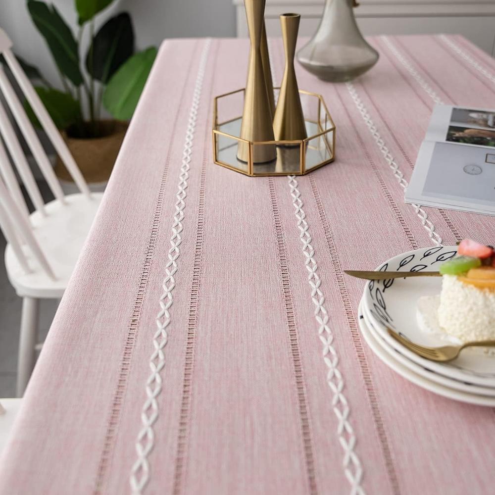 Classic Natural Fiber Table Cover