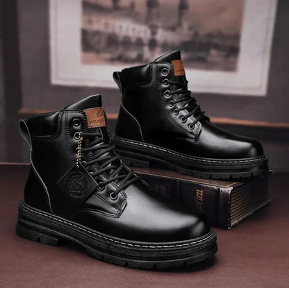 Insulated Men's Hiking Boots With Cushioning Soles