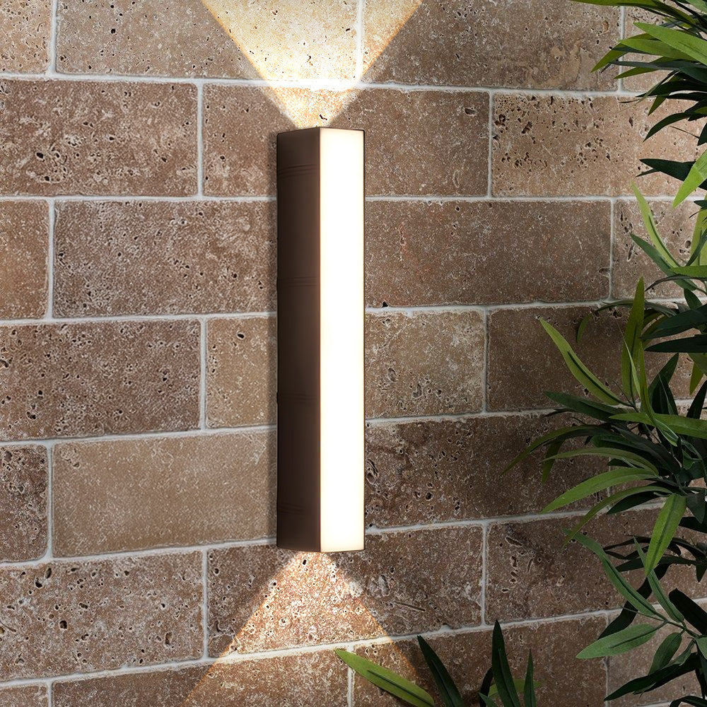 Durable Weatherproof Outdoor Wall Lamp - Pexav
