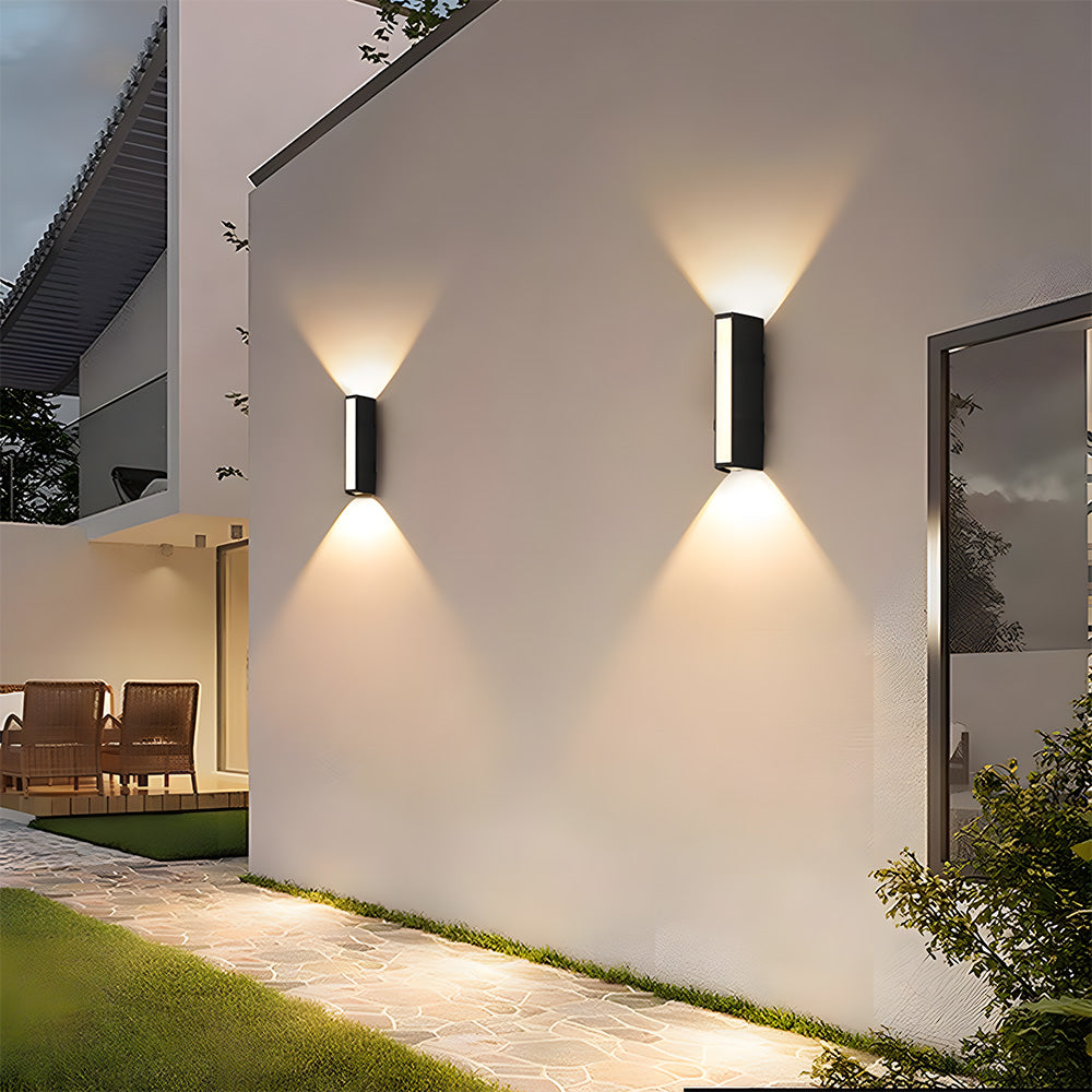Durable Weatherproof Outdoor Wall Lamp