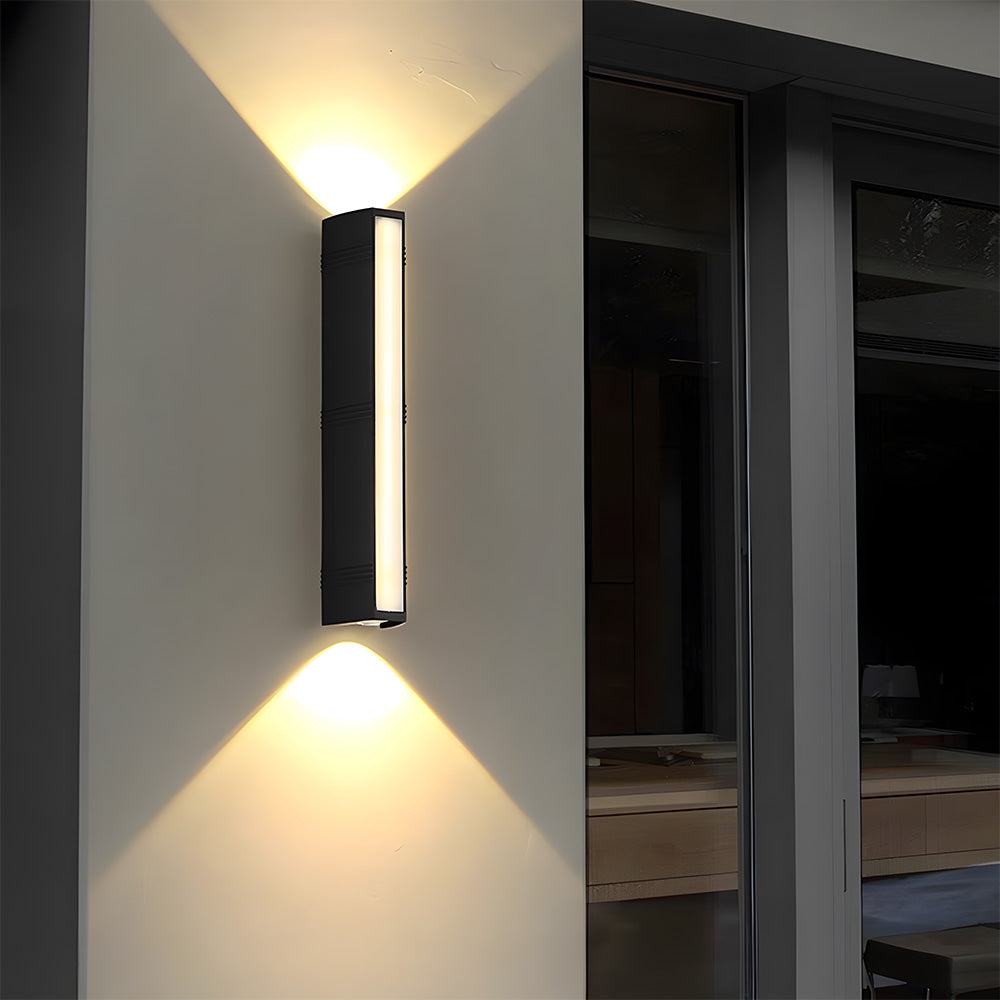 Durable Weatherproof Outdoor Wall Lamp