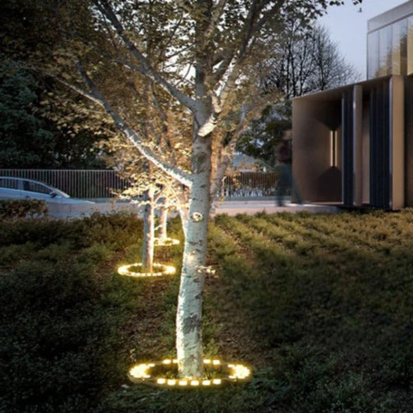Bright Garden Tree Light