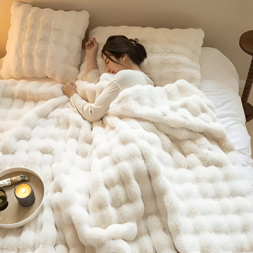 Stylish Year-Round Throw Blanket