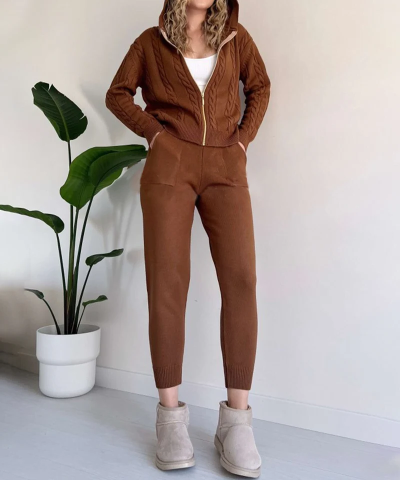 Warm Cozy 2-Piece Winter Outfit