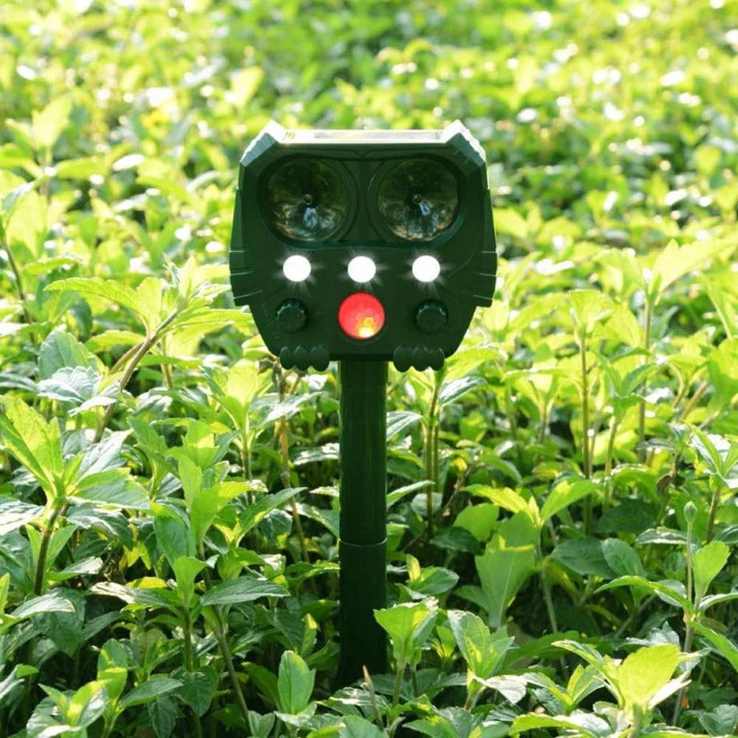 Outdoor Animal Repeller Ultrasonic Pet Deterrent Device