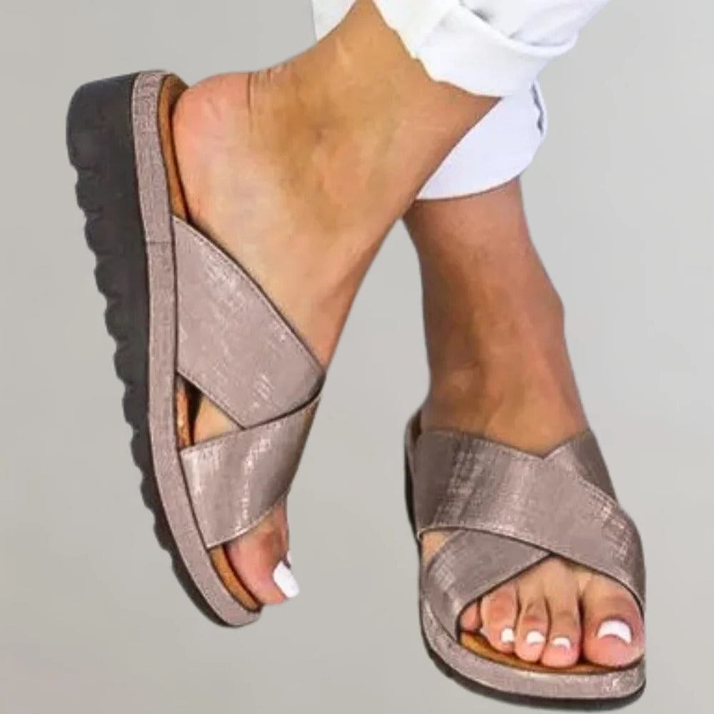 Cozy Women's Fuzzy Slippers
