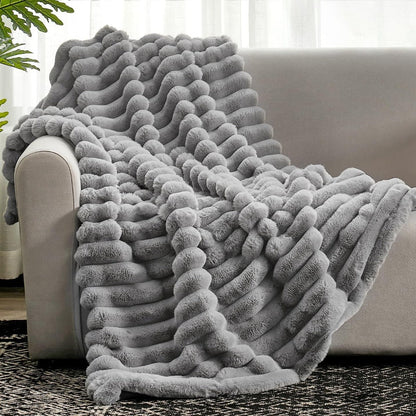 Warm Fuzzy Throw Blanket - Pexav