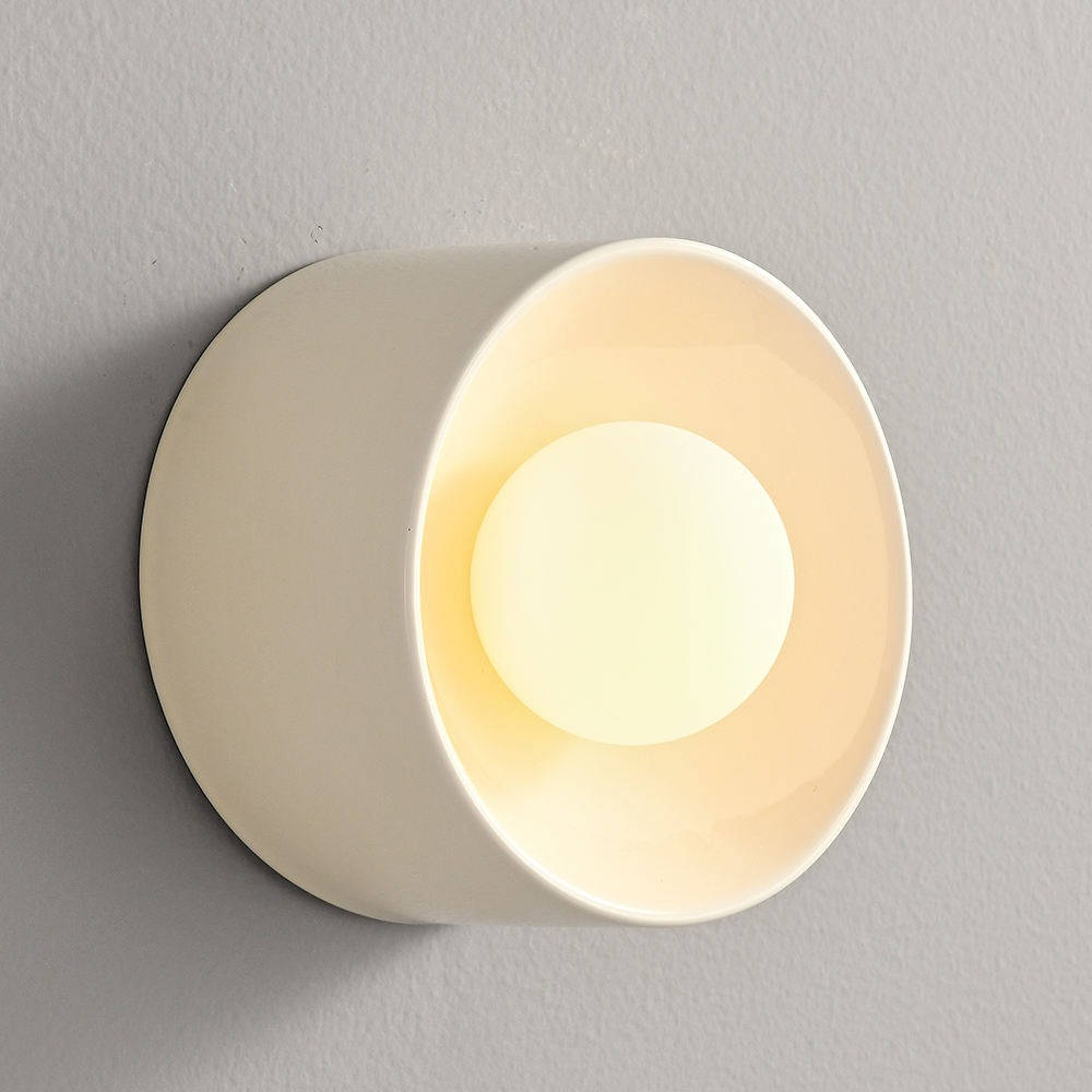 Sleek Contemporary Black Wall Light - Pexav