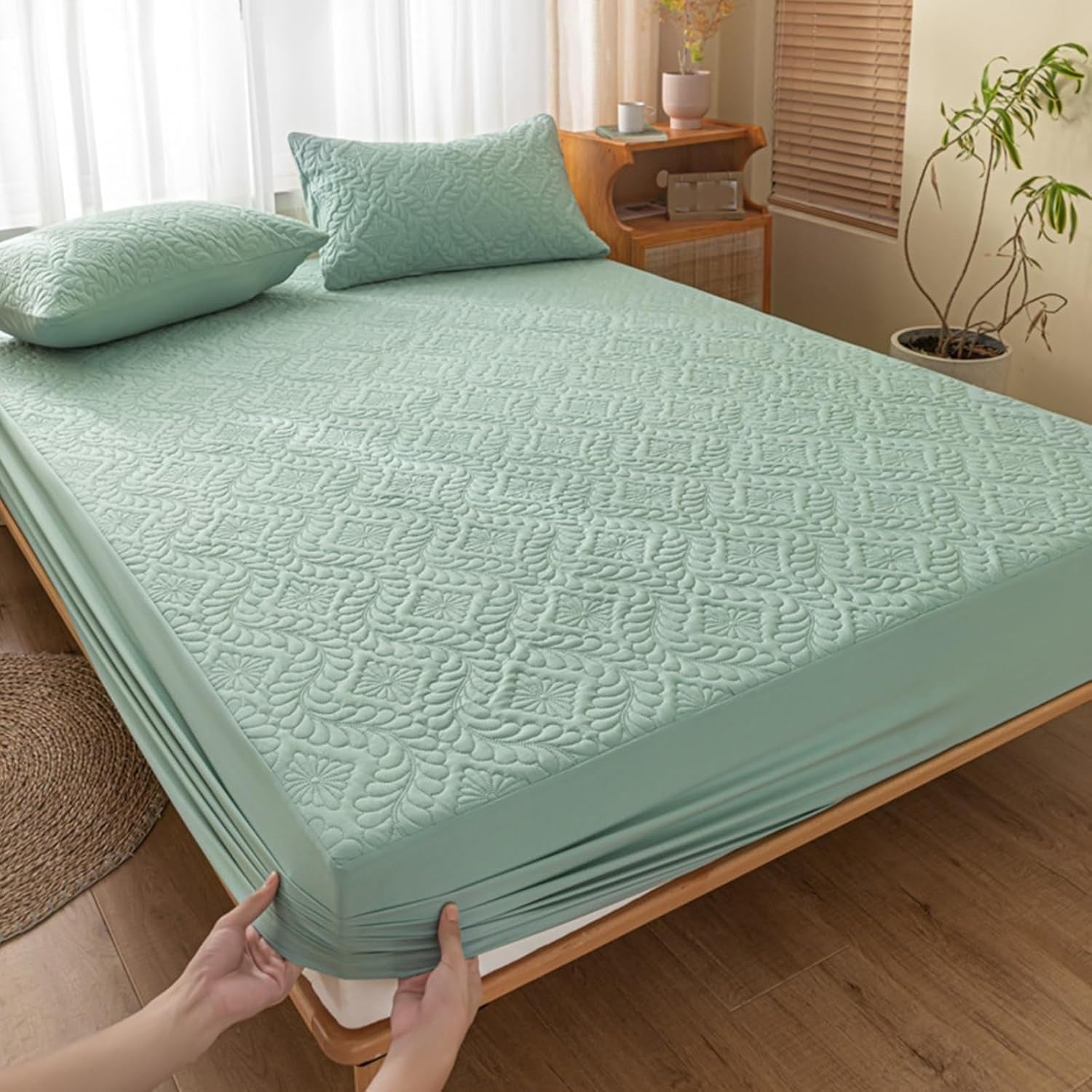 Breathable Fitted Mattress Cover - Protective Bedding with Waterproof Layer - Pexav