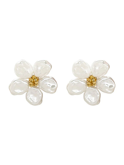 Irregular Pearl Petal Earrings - Celine-Nora Luxe