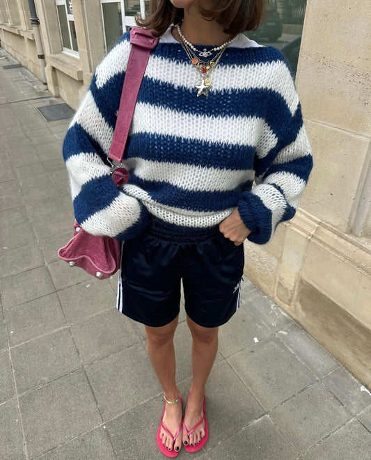 Cozy Striped Women's Crew Neck Sweater - Pexav