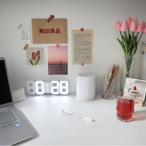 Advanced LED Clock Radio with Date and Temperature