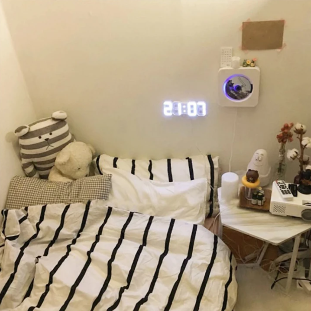Advanced LED Clock Radio with Date and Temperature