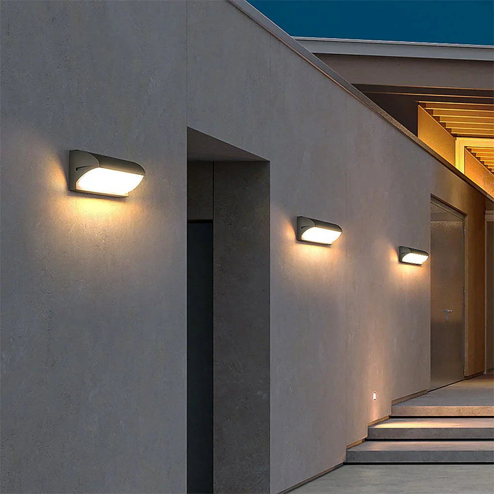 Outdoor LED Wall Light with Motion Detector – Weatherproof Modern Outdoor Wall Lantern for Gardens and Entrances 1