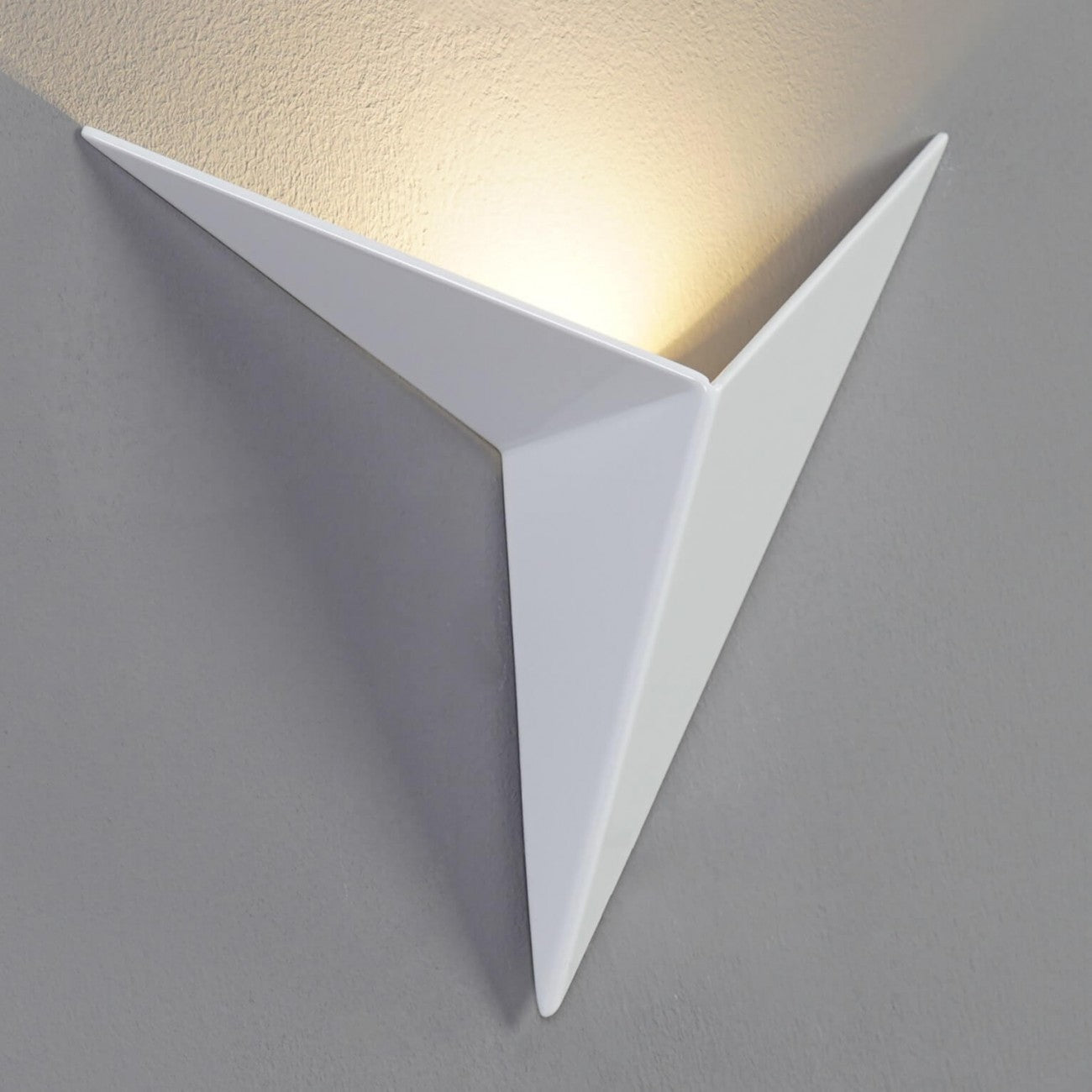 Modern Triangular Wall Lamp - TrigoLux-White-Warm Wit-Nora Luxe