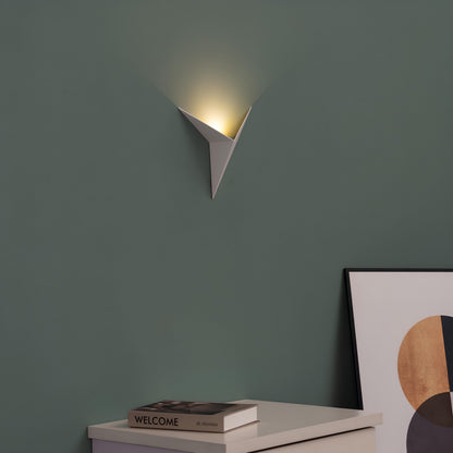 Modern Triangular Wall Lamp - TrigoLux-White-Warm Wit-Nora Luxe