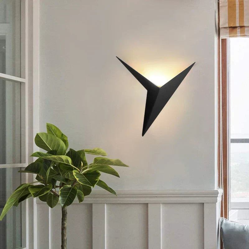 Modern Triangular Wall Lamp - TrigoLux-White-Warm Wit-Nora Luxe