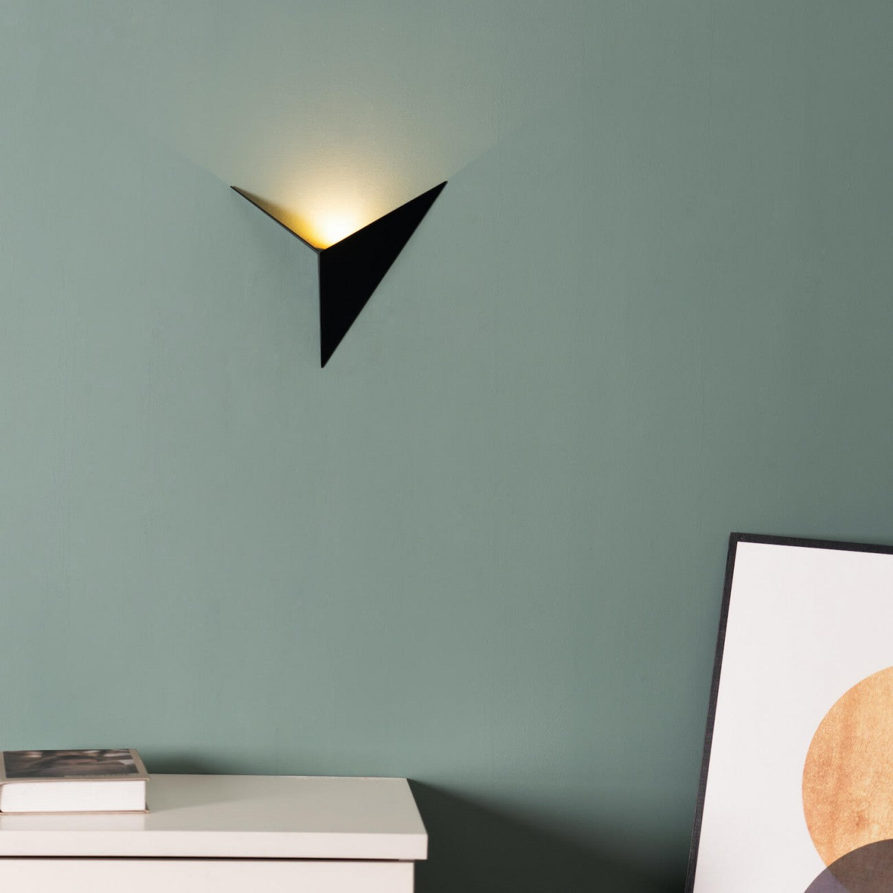 Modern Triangular Wall Lamp - TrigoLux-White-Warm Wit-Nora Luxe