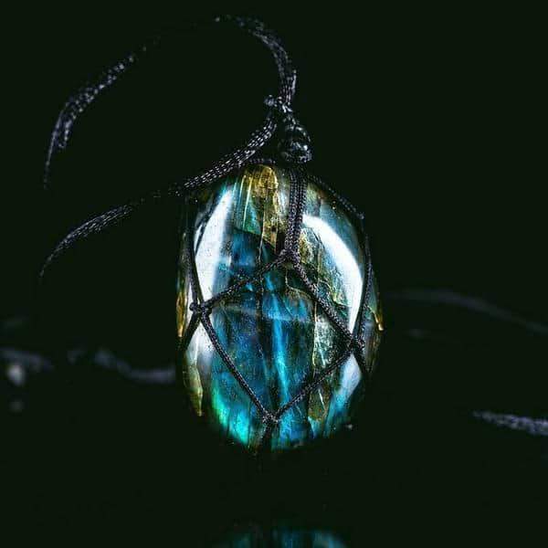 Mystical Labradorite Dragonheart Necklace - Aris-Nora Luxe
