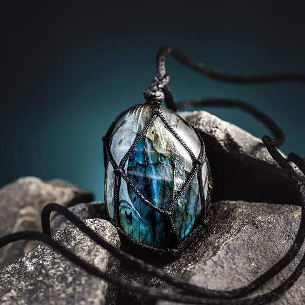 Beautiful Labradorite Pendant Necklace - Pexav