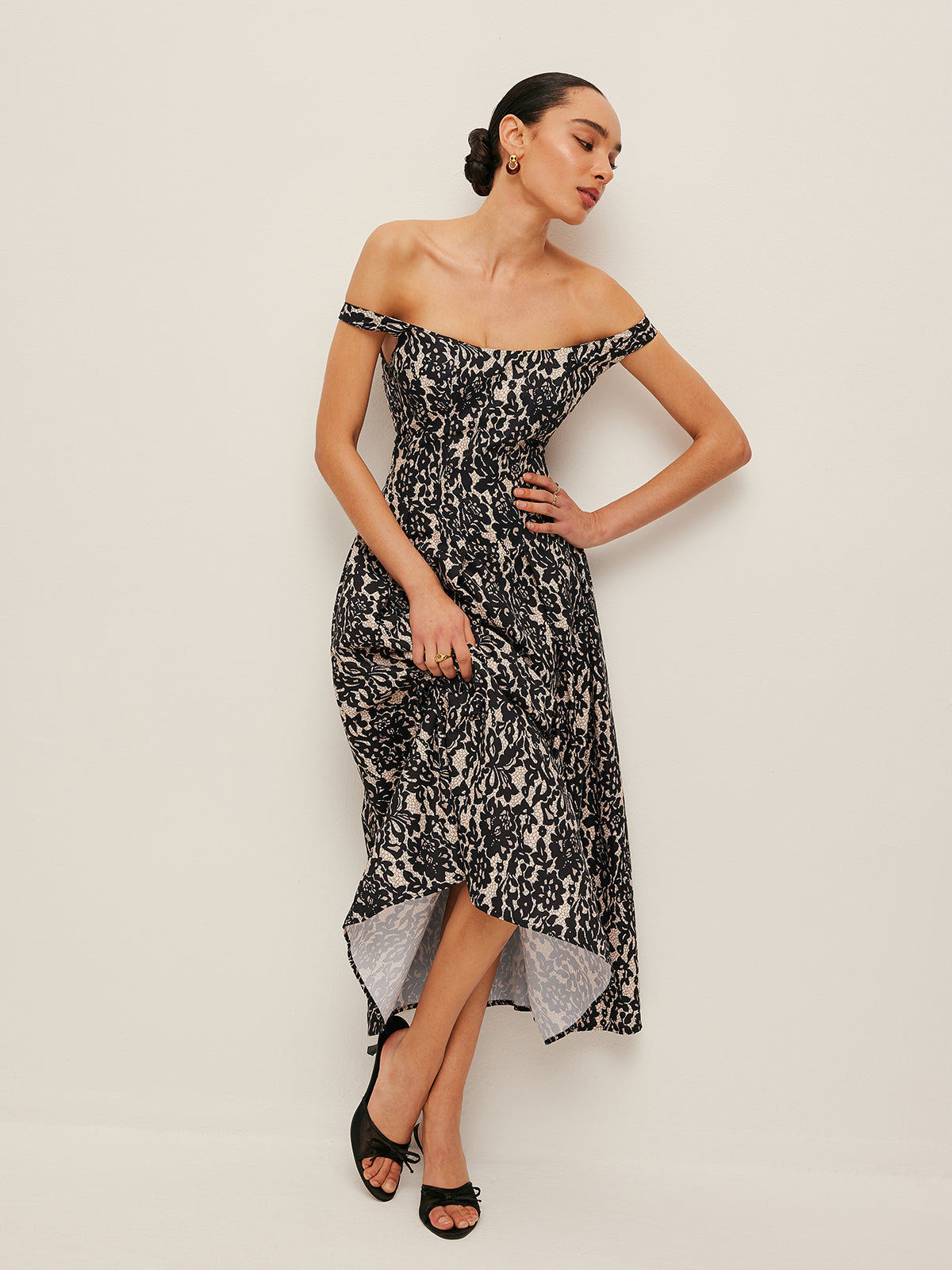 Chic Cold Shoulder Floral Dress