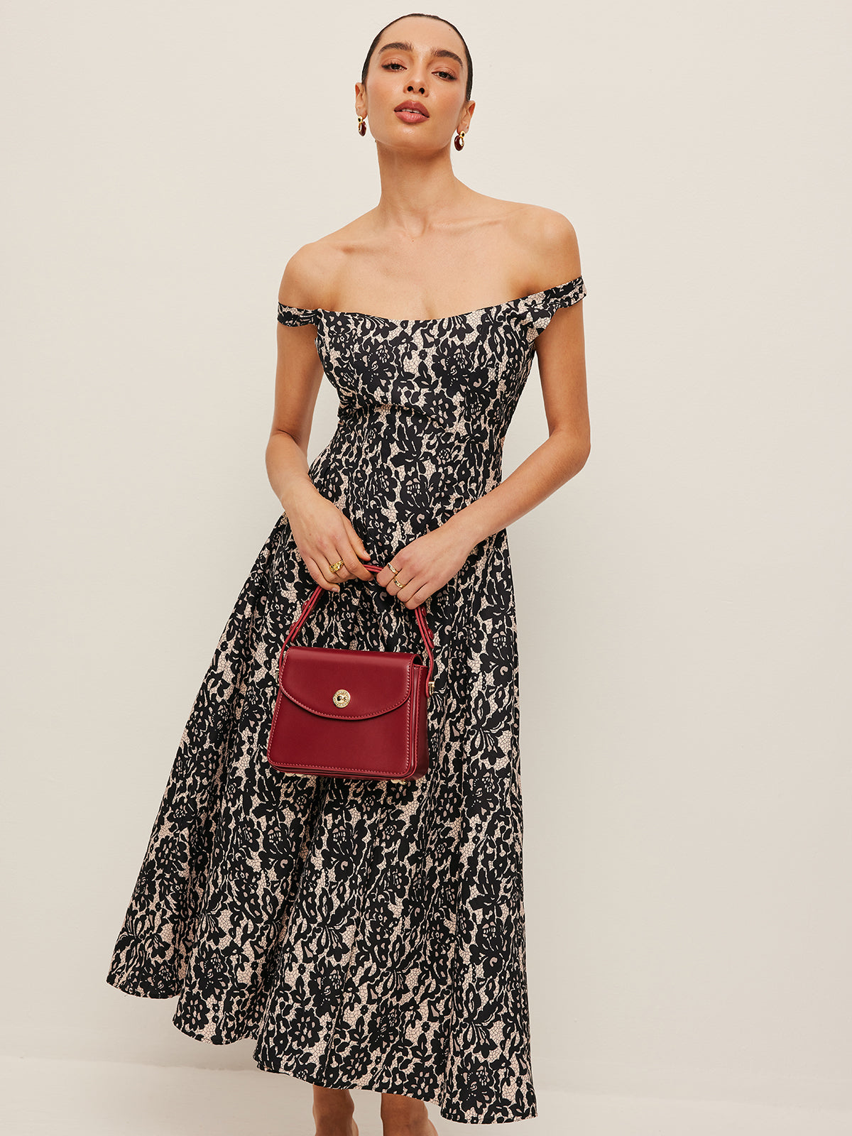 Chic Cold Shoulder Floral Dress