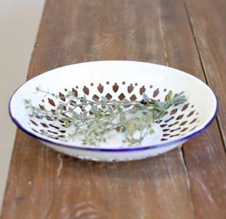 Compact Kitchen Veggie Drainer Tray