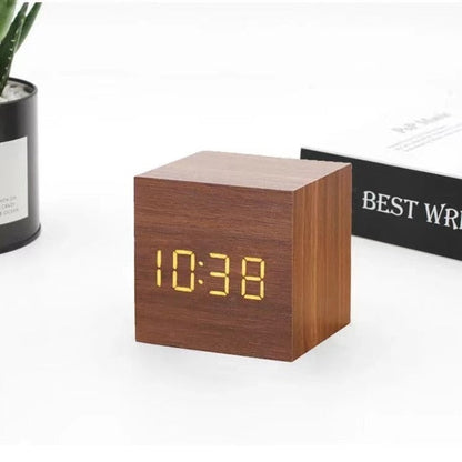 Simple LED Digital Alarm Clock with Voice Control