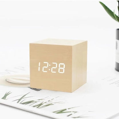 Simple LED Digital Alarm Clock with Voice Control