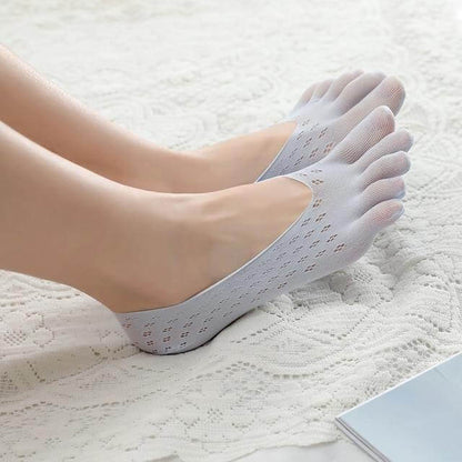 Thin Comfortable Toe Separated Socks