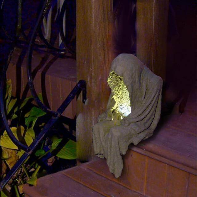 Mystic Outdoor Solar Powered Lamp