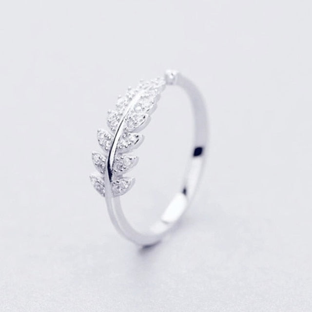 Beautiful Floral Engagement Ring