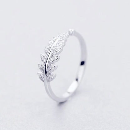 Beautiful Floral Engagement Ring