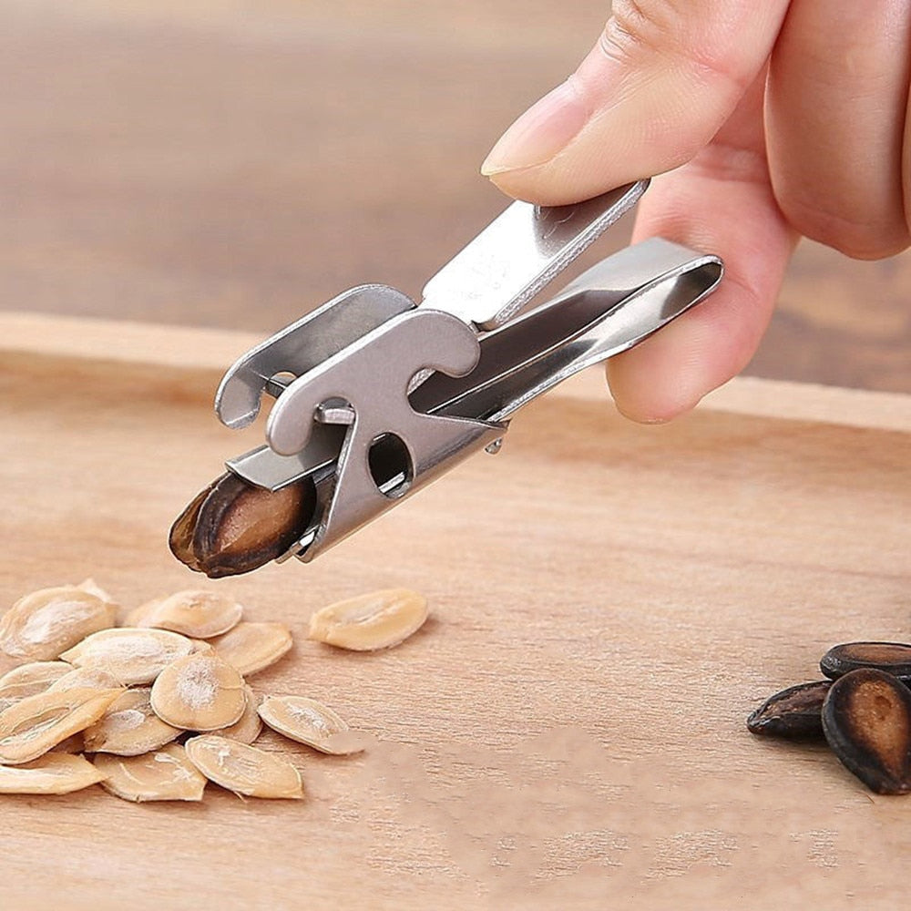 Compact Easy Nutcracker Kitchen Tool - Pexav
