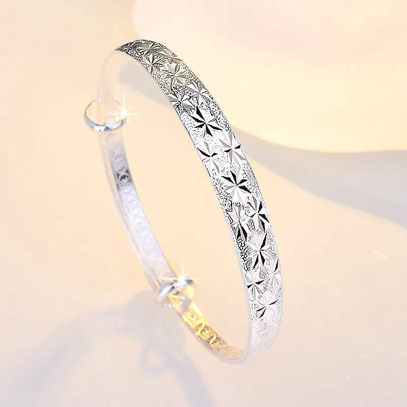 Radiant Star Armband | Elegant Jewellery for Women-Nora Luxe