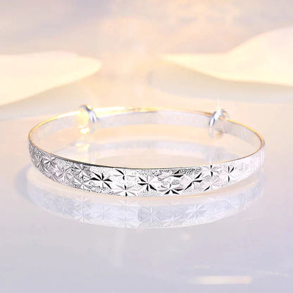 Radiant Star Armband | Elegant Jewellery for Women-Nora Luxe