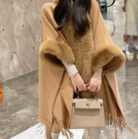 Cozy Women's Fleece Lined Hooded Poncho