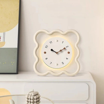 Quiet Simple Round Wall Clock - Pexav