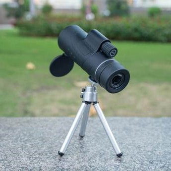 Compact High Power Zoom Monocular