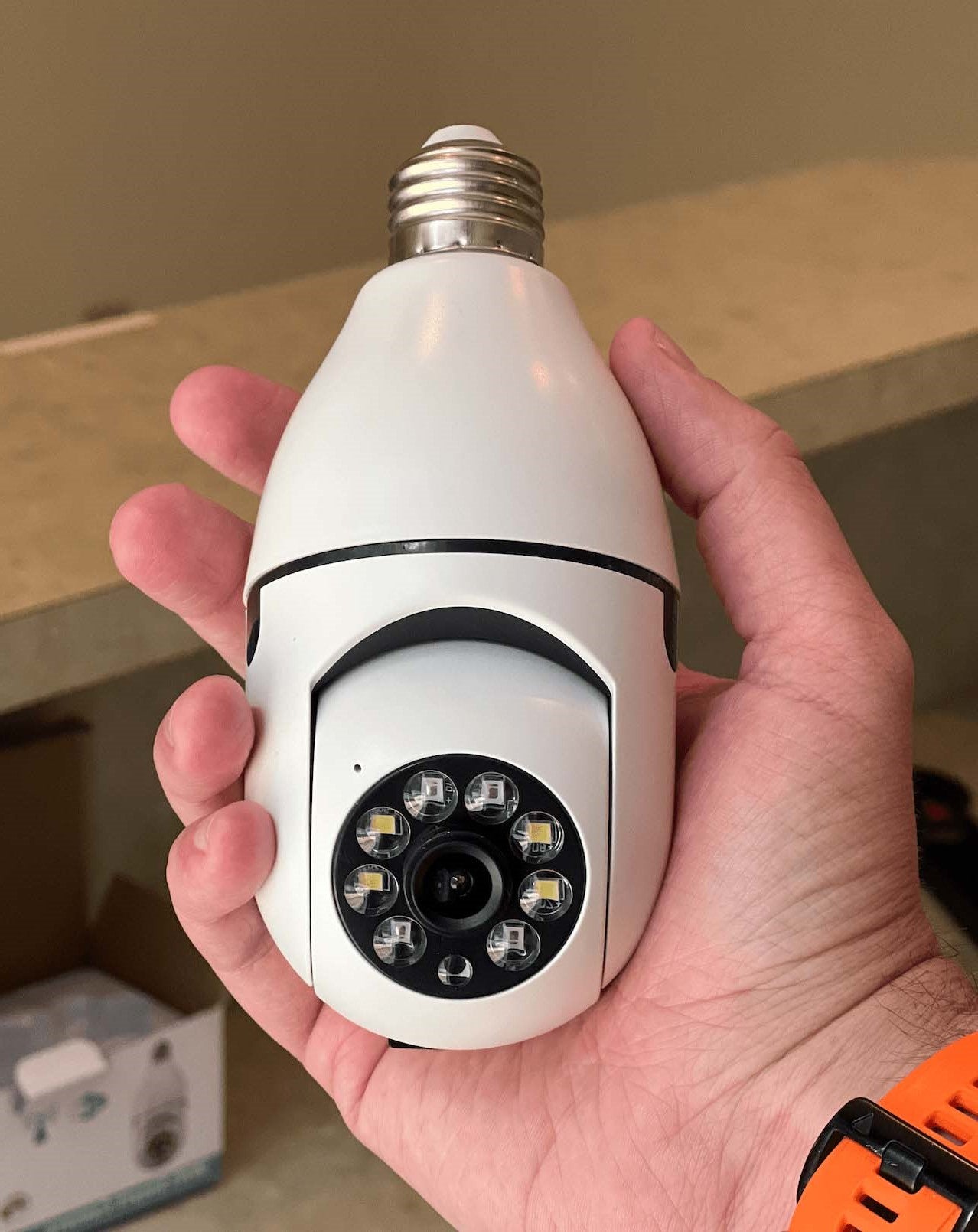 Wireless LED Bulb Security Camera - Pexav